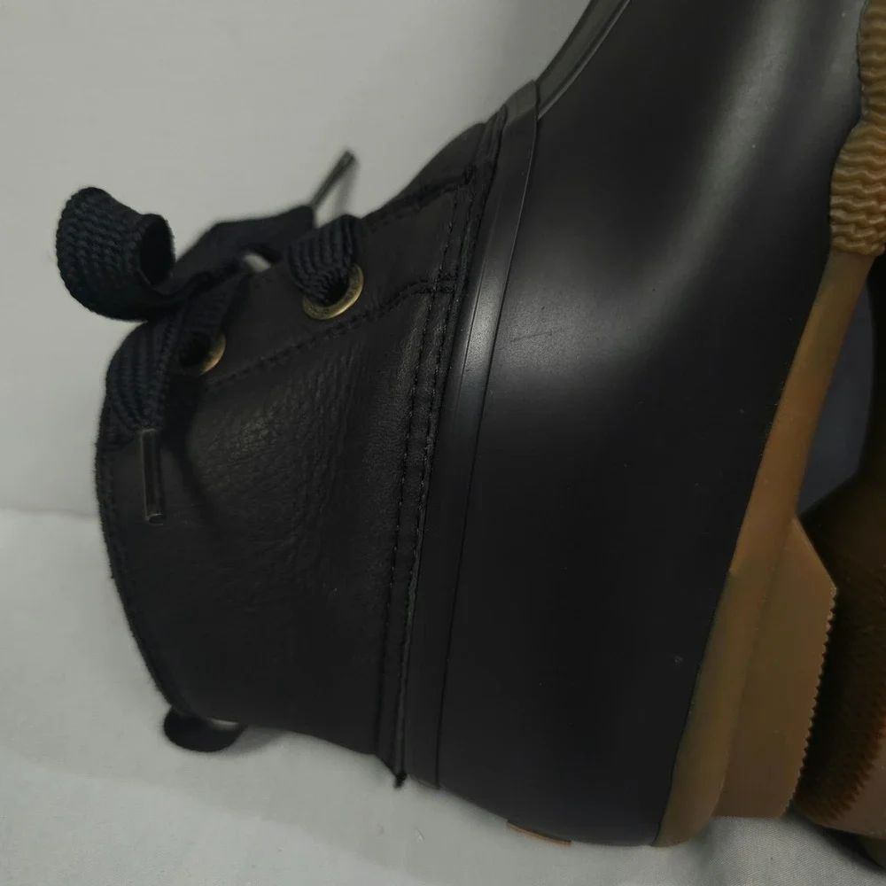 Sperry only worn